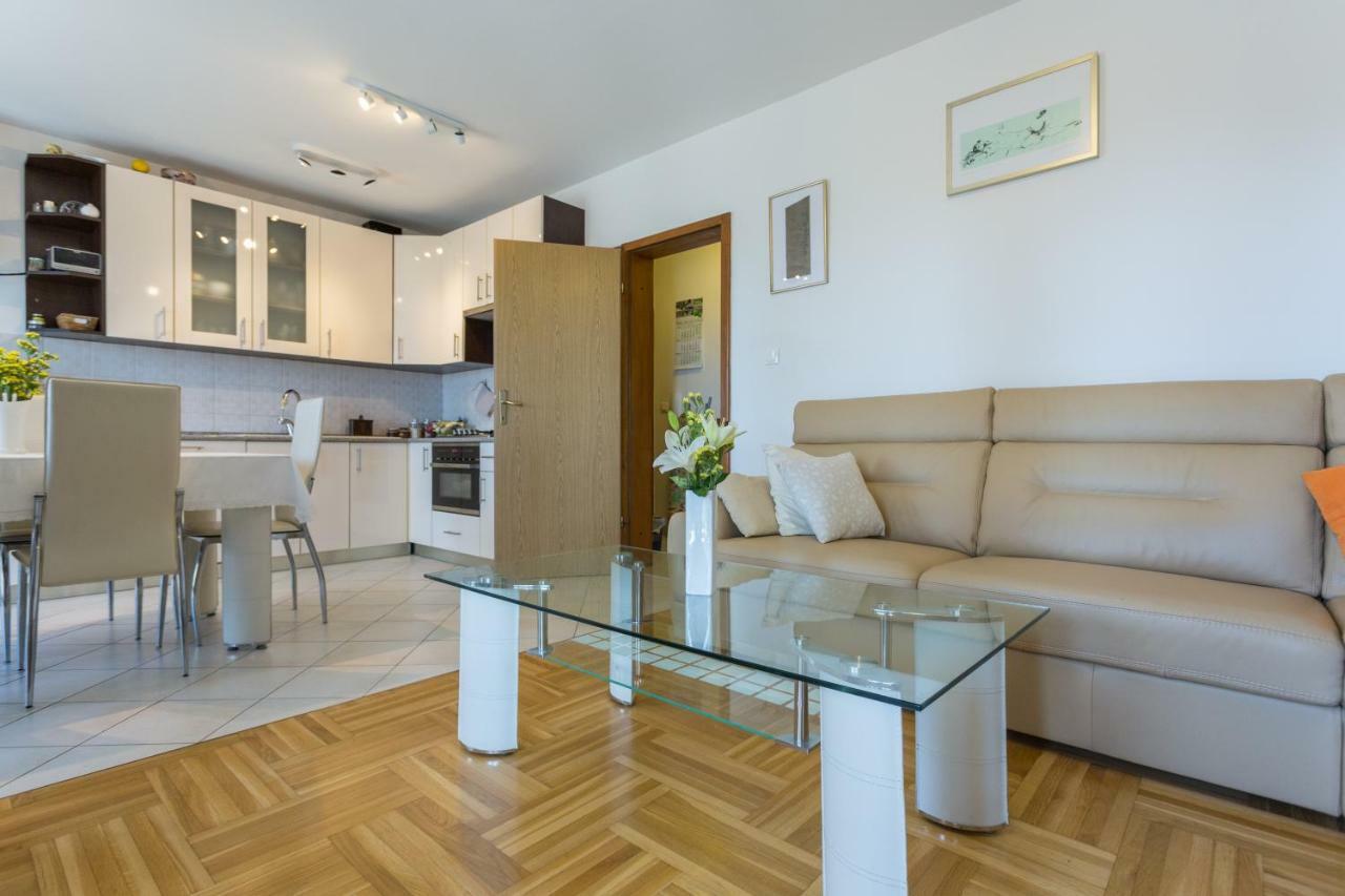 Tomazin Apartment *